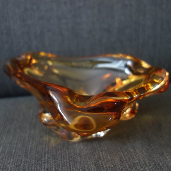 Glass Amber Color Ash Tray - Picture 3 of 11